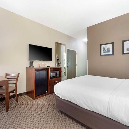 Comfort Inn & Suites Geistown Ngoại thất bức ảnh