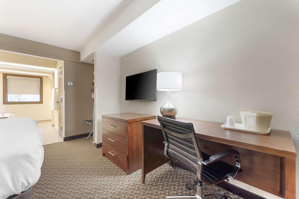 Comfort Inn & Suites Geistown Phòng bức ảnh