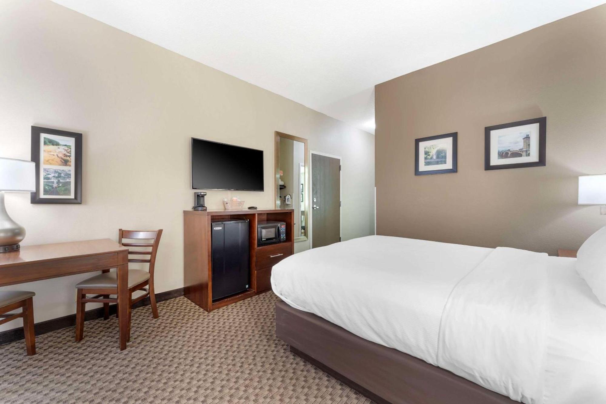 Comfort Inn & Suites Geistown Ngoại thất bức ảnh