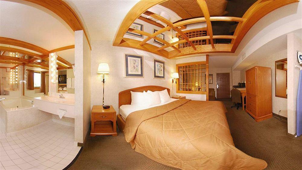 Comfort Inn & Suites Geistown Ngoại thất bức ảnh